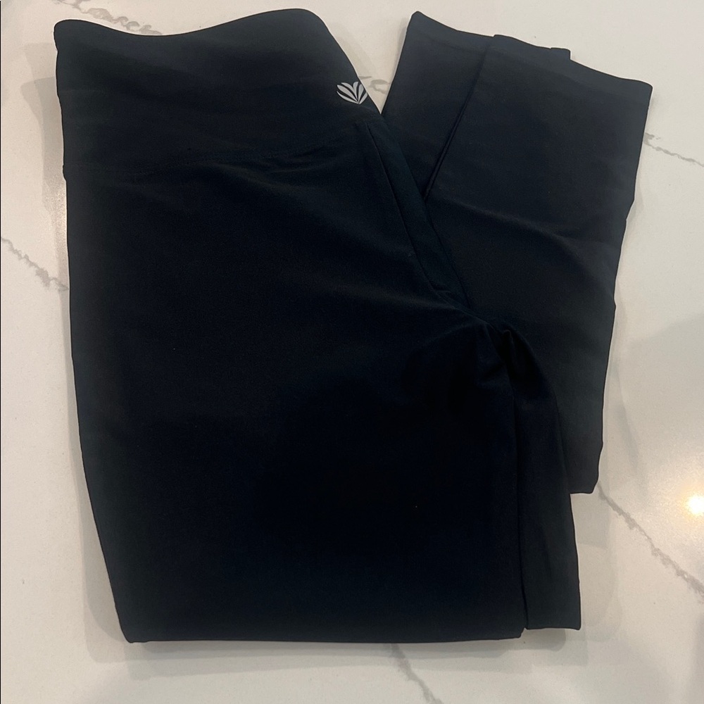 NEW! Black Leggings with Logo